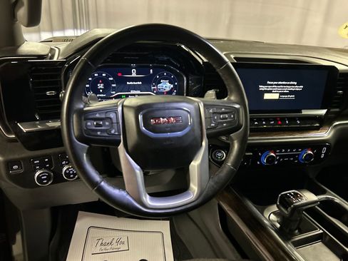 Used 2024 GMC Sierra 1500 Elevation w/ Preferred Package AWD/4WD image 15