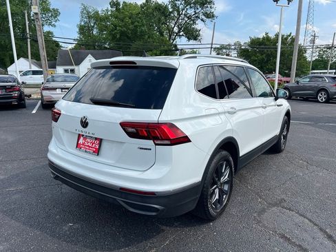 Used 2022 Volkswagen Tiguan SE AWD/4WD image 6