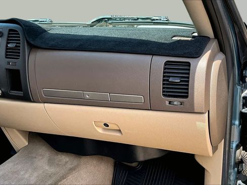 Used 2012 Chevrolet Silverado 1500 LT w/ Interior Plus Package RWD image 18
