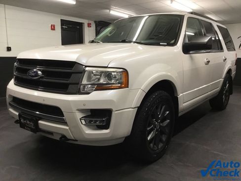 Used 2017 Ford Expedition Limited w/ Equipment Group 301A AWD/4WD image 5