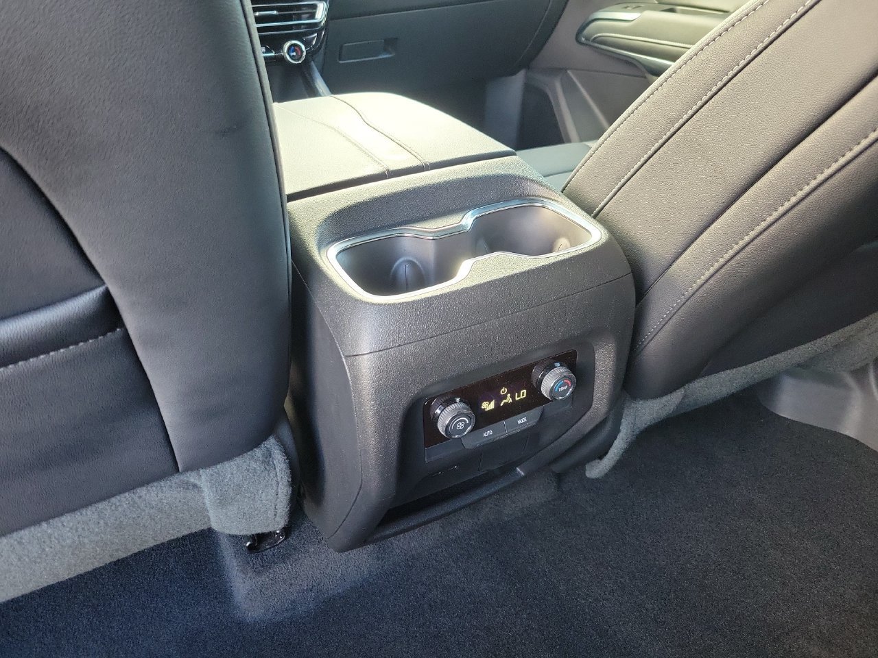 Certified 2026 Chevrolet Traverse LT FWD image 11