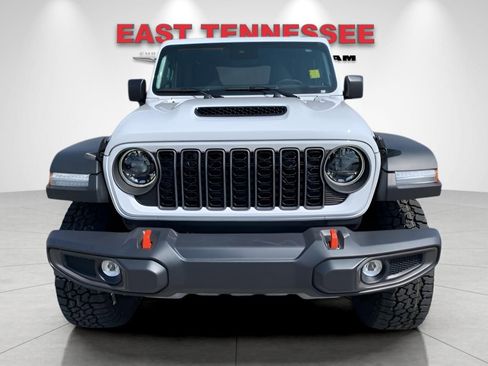 New 2025 Jeep Gladiator Mojave image 8
