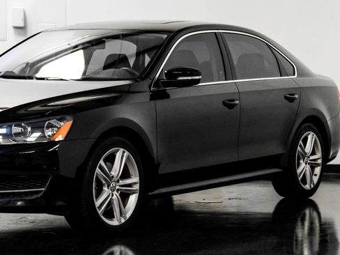 Used 2015 Volkswagen Passat TDI SE FWD image 9
