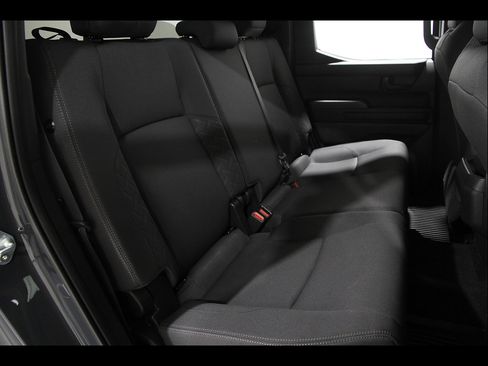 Used 2024 Toyota Tacoma SR AWD/4WD image 17