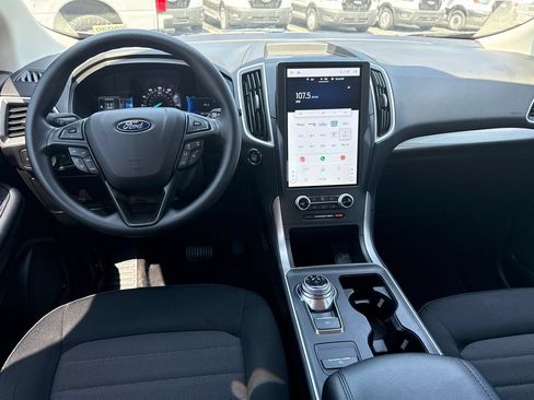 Used 2022 Ford Edge SE w/ Black Appearance Package AWD/4WD image 22