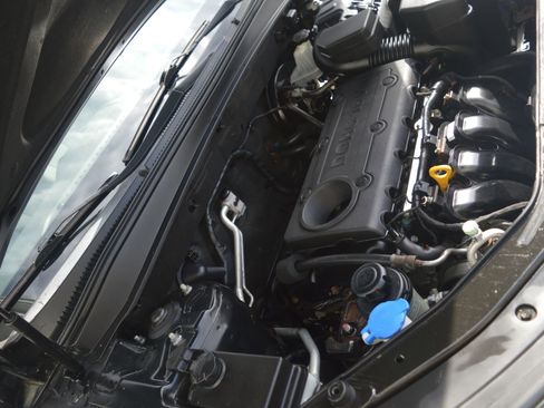 Used 2011 Hyundai Santa Fe GLS image 32