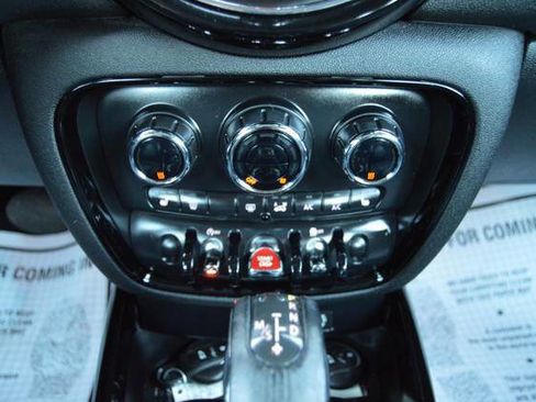 Used 2017 MINI Cooper Clubman S image 25