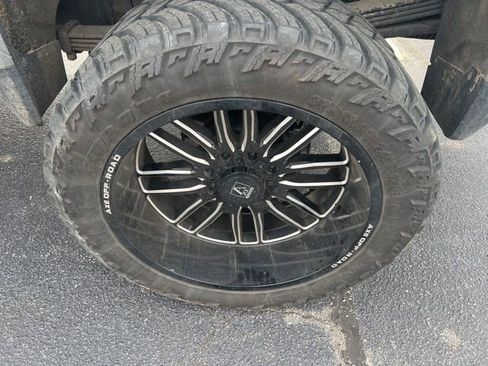 Used 2024 GMC Sierra 2500 Denali Ultimate image 18