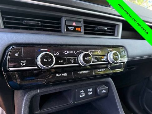 Used 2025 Honda Pilot EX-L image 33