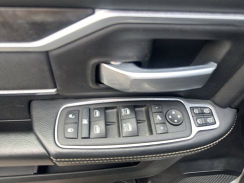 Used 2024 RAM 2500 Big Horn AWD/4WD image 21