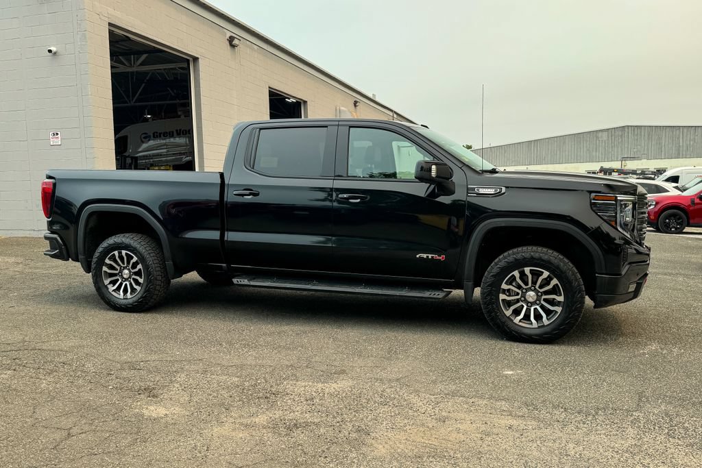 Used 2023 GMC Sierra 1500 AT4 w/ AT4 Premium Package AWD/4WD image 2
