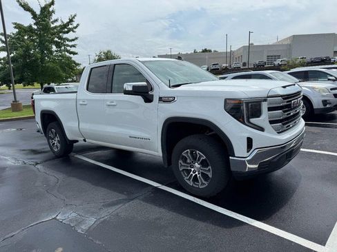 Used 2025 GMC Sierra 1500 SLE RWD image 4