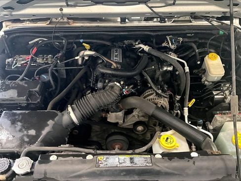 Used 2011 Jeep Wrangler Sport AWD/4WD image 26