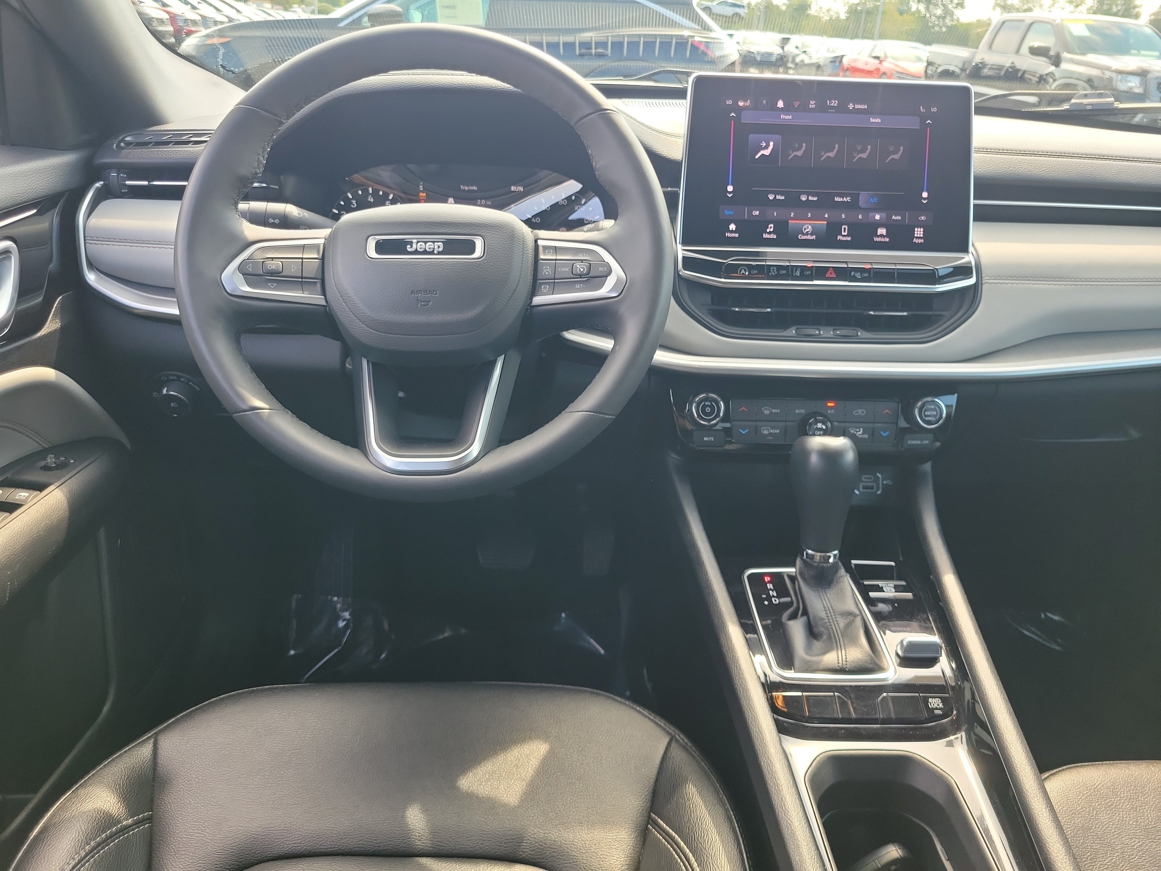 Used 2025 Jeep Compass Limited AWD/4WD image 10