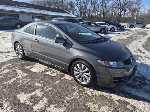 Used 2010 Honda Civic EX-L image 2