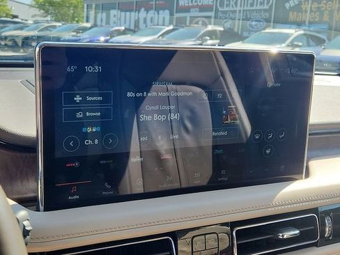 Used 2023 Lincoln Nautilus Reserve w/ Equipment Group 202A AWD/4WD image 18