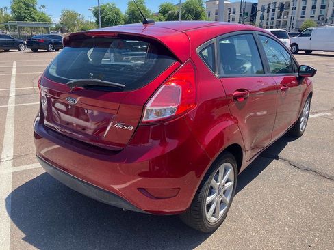 Used 2017 Ford Fiesta SE w/ Equipment Group 201A image 3