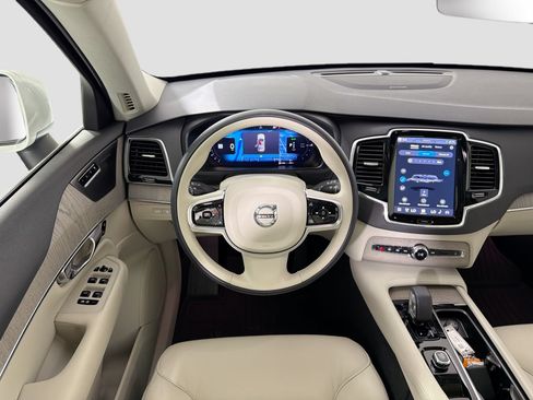 Certified 2025 Volvo XC90 T8 Plus w/ Protection Package Premier AWD/4WD image 23