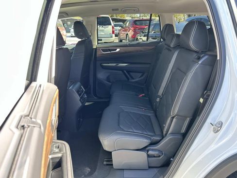 New 2026 Volkswagen Atlas SE FWD image 12