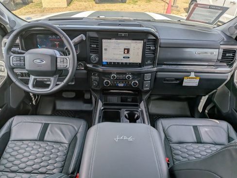 New 2026 Ford F250 Lariat w/ Black Appearance Package image 16