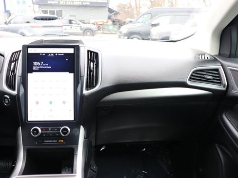 Used 2023 Ford Edge SEL image 18