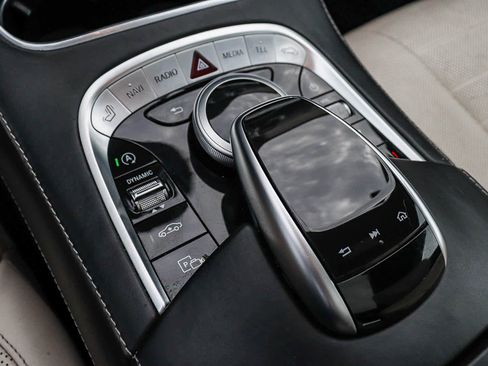 Used 2018 Mercedes-Benz S 560 Sedan image 25