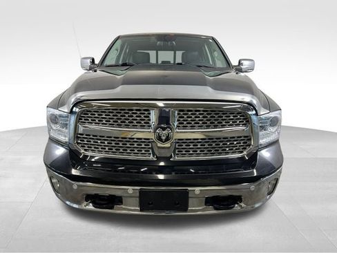 Used 2017 RAM 1500 Laramie w/ Convenience Group AWD/4WD image 9