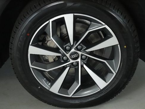 Used 2023 Audi Q5 2.0T Premium w/ Convenience Package AWD/4WD image 10