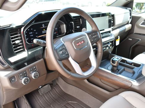 Used 2026 GMC Sierra 1500 SLT w/ SLT Premium Package AWD/4WD image 12