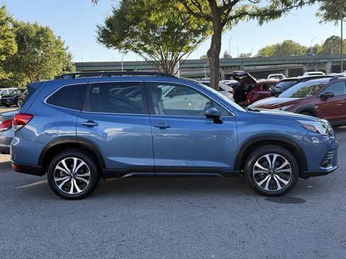 Certified 2022 Subaru Forester Limited image 5