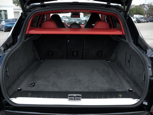 New 2026 Aston Martin DBX 707 image 34