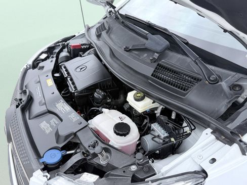 Used 2018 Mercedes-Benz Metris Passenger image 18