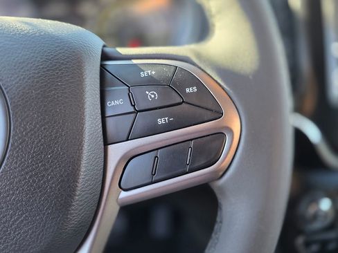 Used 2022 Jeep Cherokee Latitude Lux image 24