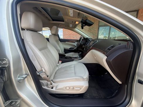 Used 2015 Buick Regal Premium w/ Driver Confidence Package #2 FWD image 22