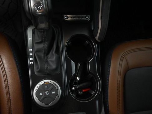 Used 2024 Ford Bronco Outer Banks AWD/4WD image 26
