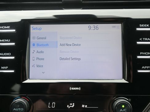 Used 2020 Toyota Camry SE image 23