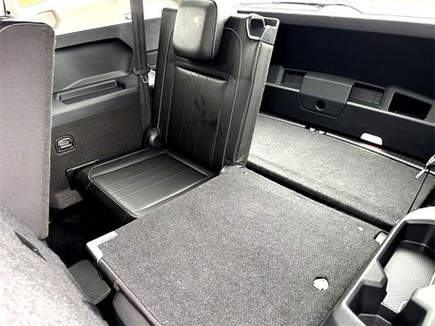 Certified 2024 Volkswagen Tiguan SE image 28