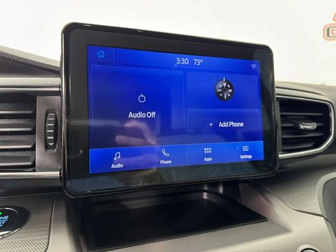 Used 2021 Ford Explorer XLT w/ Equipment Group 202A AWD/4WD image 19