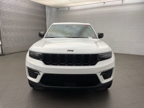 New 2025 Jeep Grand Cherokee Limited w/ Luxury Tech Group II RWD image 6