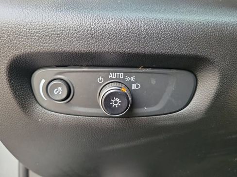 Certified 2023 Chevrolet Traverse LT FWD image 25