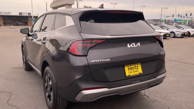 Used 2026 Kia Sportage LX AWD/4WD image 8