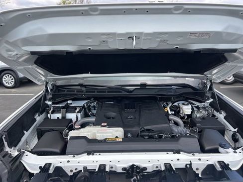 Used 2024 Toyota Tundra SR5 w/ SR5 Convenience Package AWD/4WD image 15
