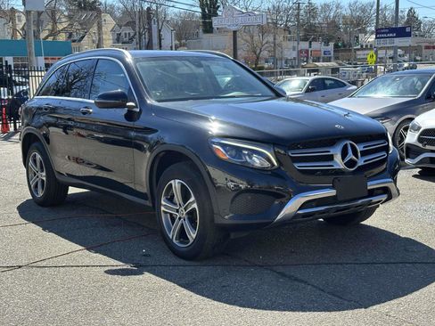 Used 2019 Mercedes-Benz GLC 300 4MATIC w/ Premium Package image 1