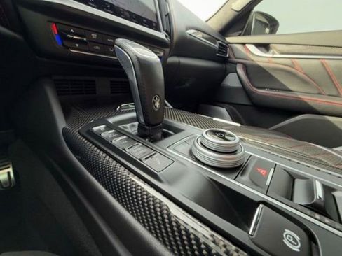 Used 2019 Maserati Levante Trofeo AWD/4WD image 28