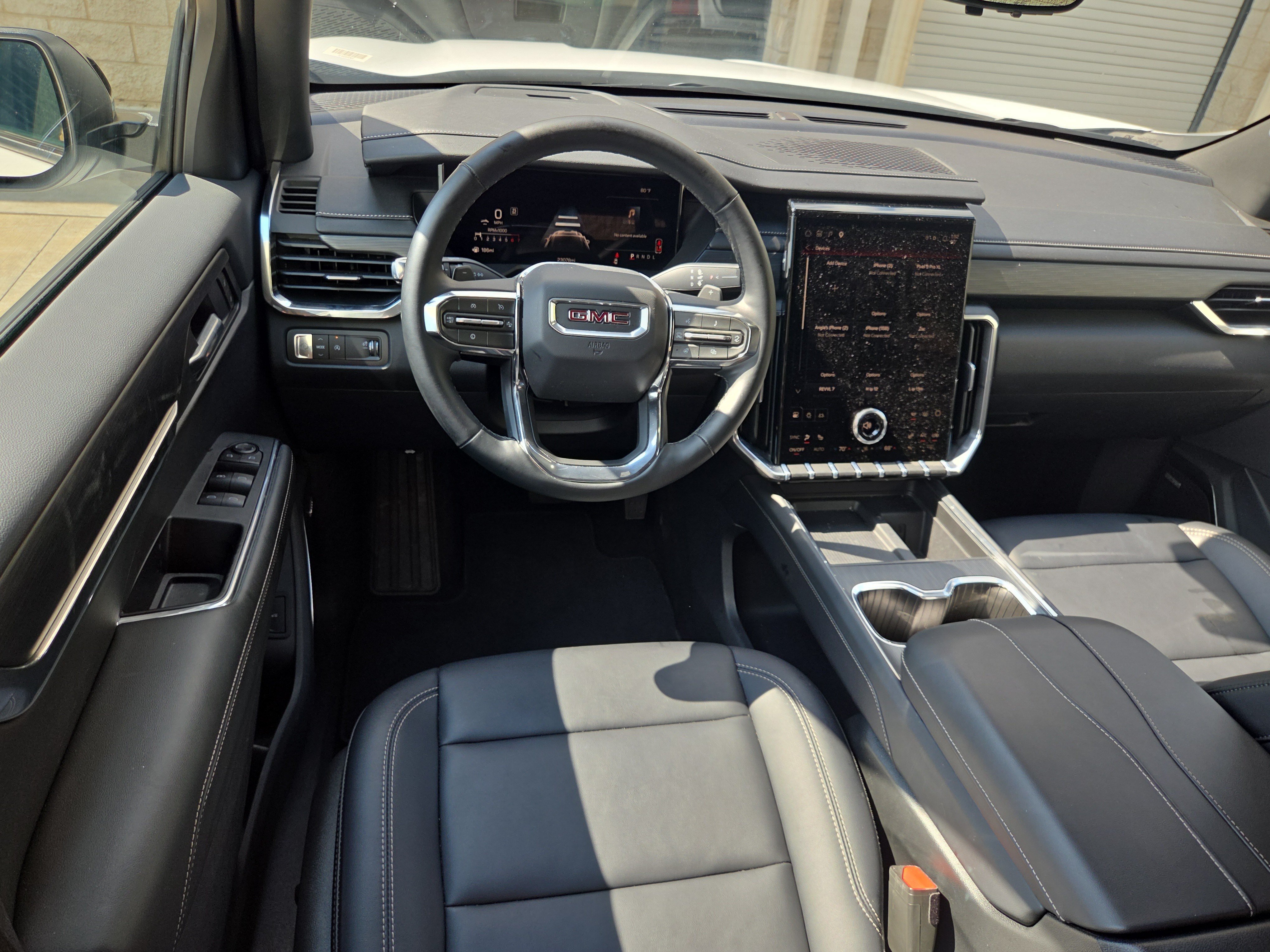 Used 2026 GMC Acadia Elevation w/ Elevation Premium Package FWD image 9