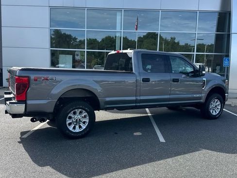 Used 2022 Ford F250 XLT w/ FX4 Off-Road Package AWD/4WD image 4