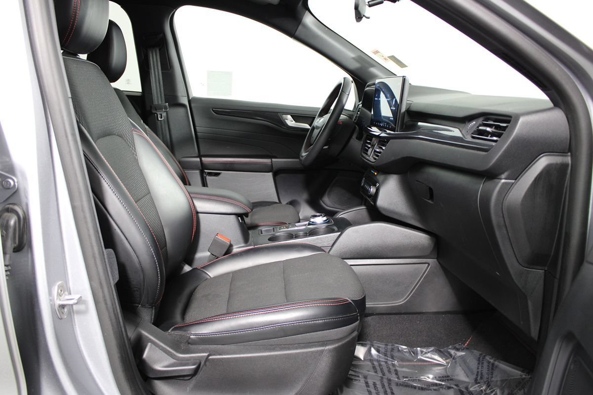 Used 2023 Ford Escape ST-Line w/ Equipment Group 301A FWD image 26