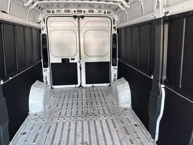 Used 2025 RAM ProMaster 2500 w/ Convenience Group FWD image 23