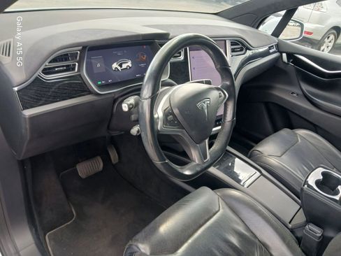 Used 2016 Tesla Model X 75D image 7
