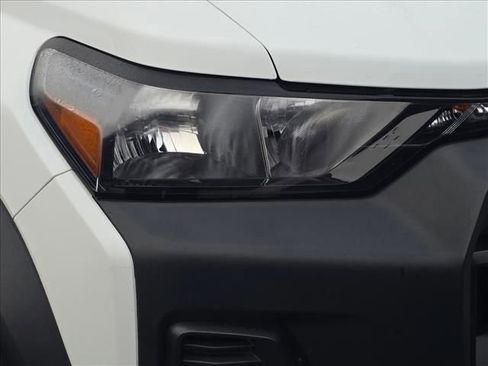 Certified 2024 Chevrolet Colorado Trail Boss image 25